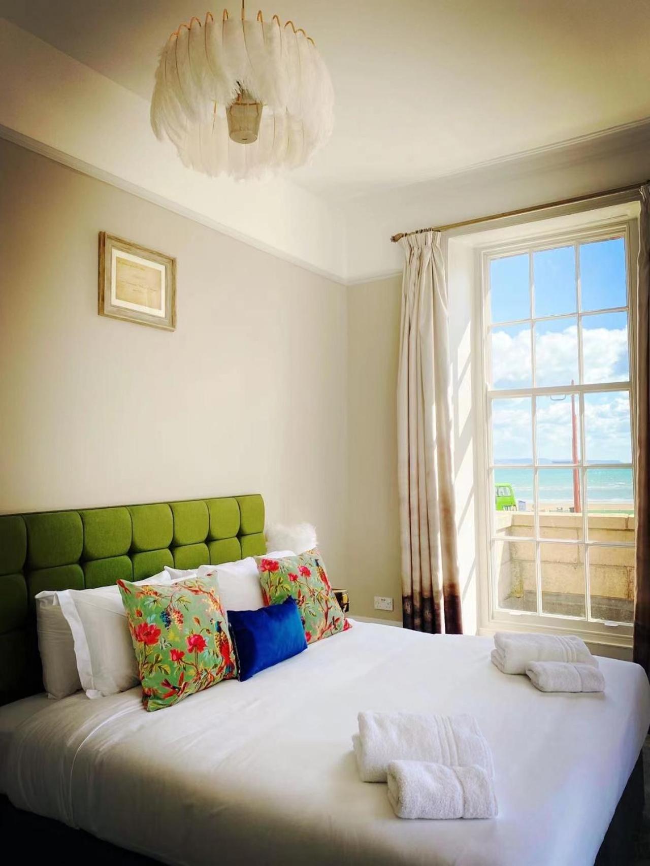 Chapter 1 Hotels เวย์มัธ ภายนอก รูปภาพ